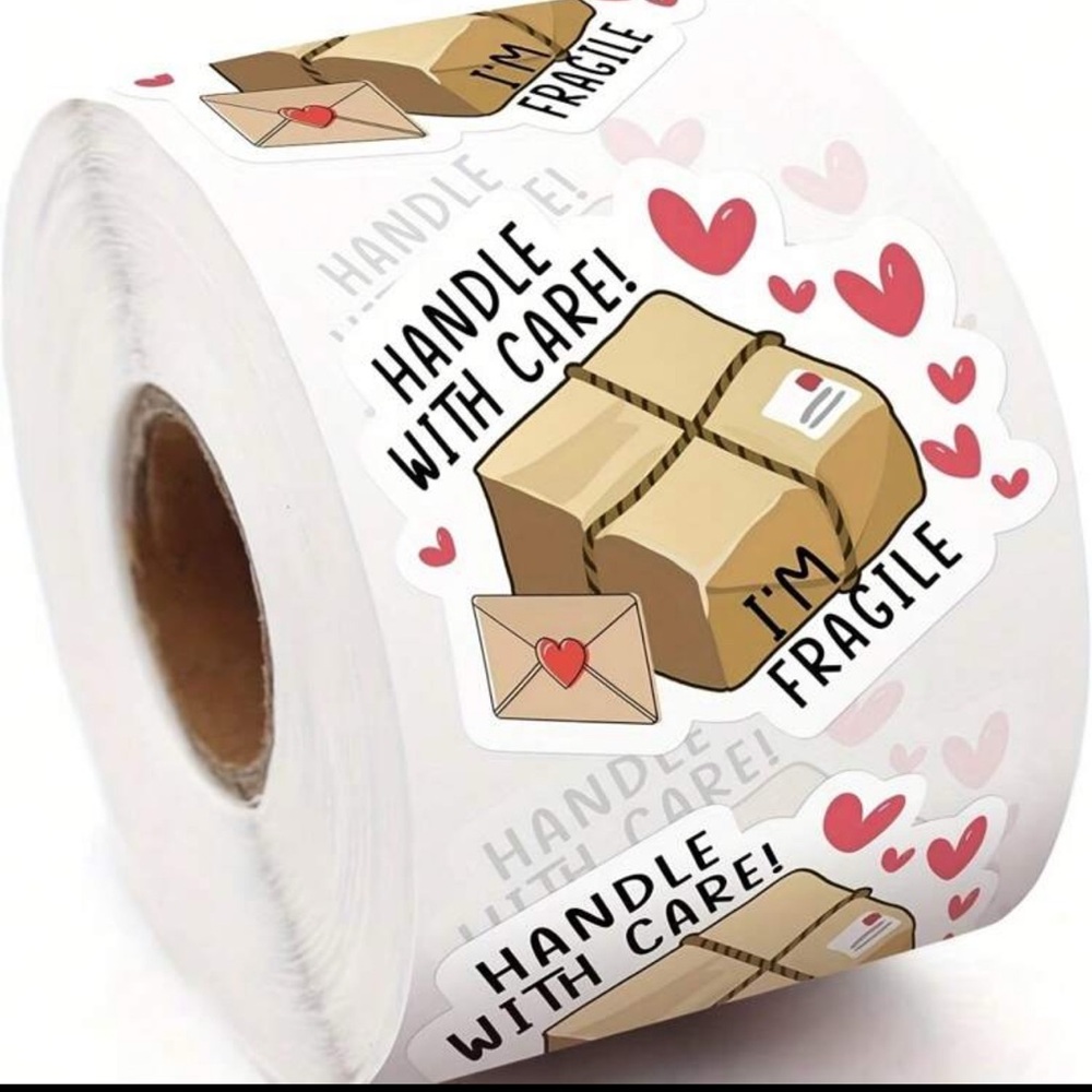 Handle With Care Fragile Sticker Roll - Heart Package Design 500pcs NEW